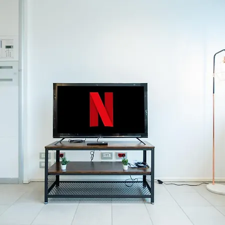 Loft Smart Parma L Wi-Fi Fibra, Indipendente, Perfetto Per Business E Coppie パルマ