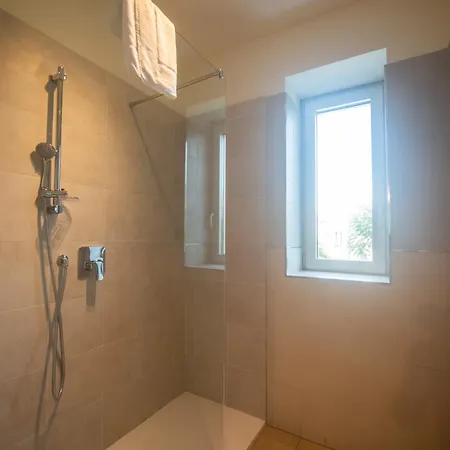 Loft Smart Parma L Wi-Fi Fibra, Indipendente, Perfetto Per Business E Coppie * パルマ