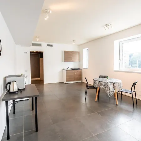 Loft Smart Parma L Wi-Fi Fibra, Indipendente, Perfetto Per Business E Coppie Apartmán